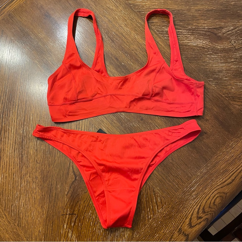 Kendall & Kylie Bold Tomato Red Bikini Set size large NEW